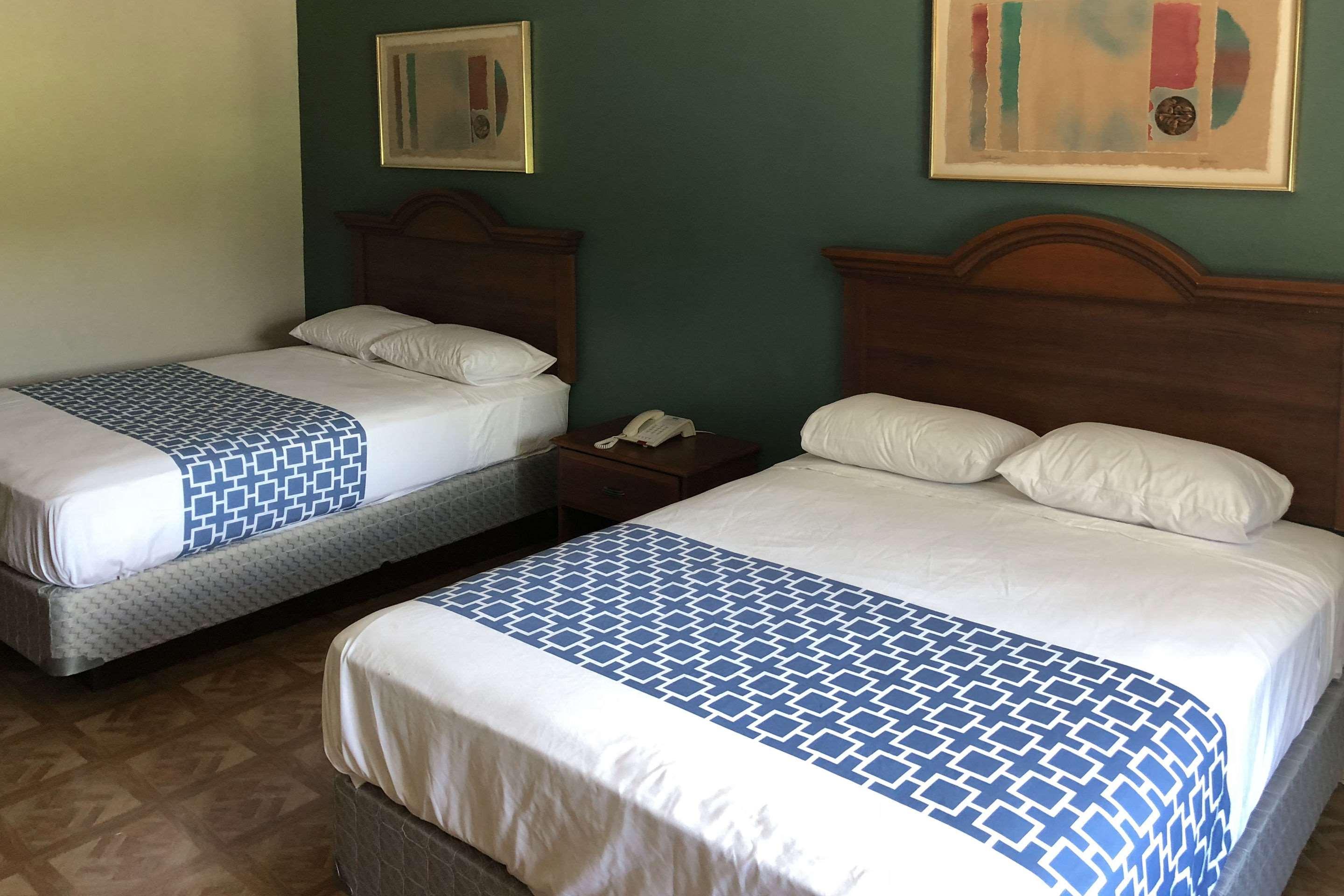 Rodeway Inn & Suites Hemphill Екстер'єр фото